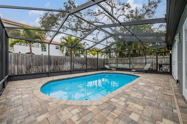 4909 W DRYAD STREET, Tampa, FL 33629