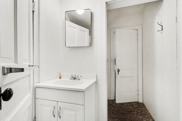 8004 W W Avenue, Schoolcraft, MI 49087