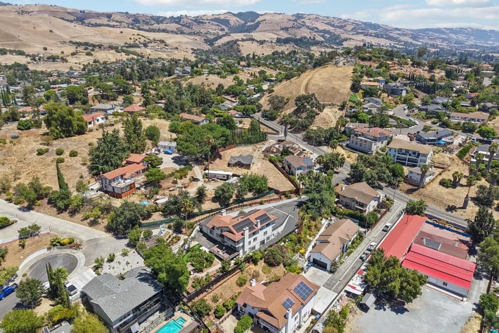 Image 87 of property listing at 3461 Story Road, San Jose, CA 95127