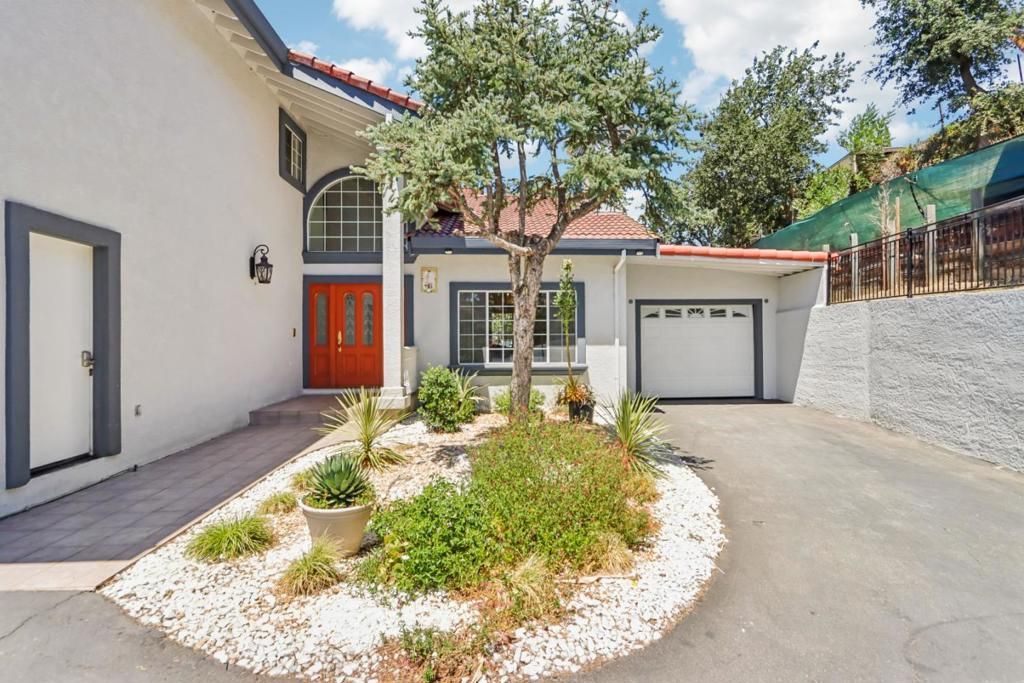 Image 9 of property listing at 3461 Story Road, San Jose, CA 95127