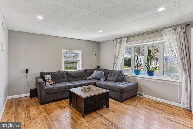 36 BROWNING AVE, Ewing, NJ 08638