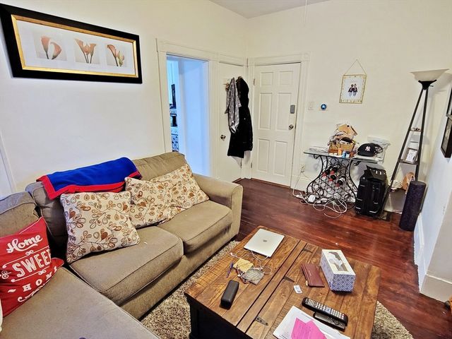 14 Montfern Ave 1L, Boston, MA 02135