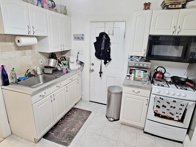 14 Montfern Ave 1L, Boston, MA 02135