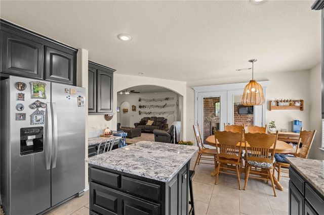 1904 W Brooks Place, Rogers, AR 72758