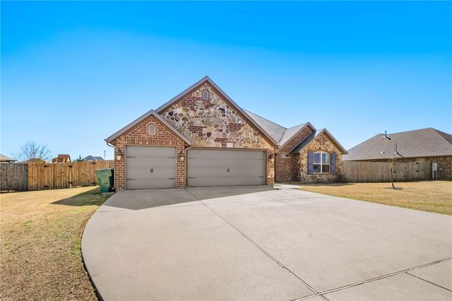 1904 W Brooks Place, Rogers, AR 72758