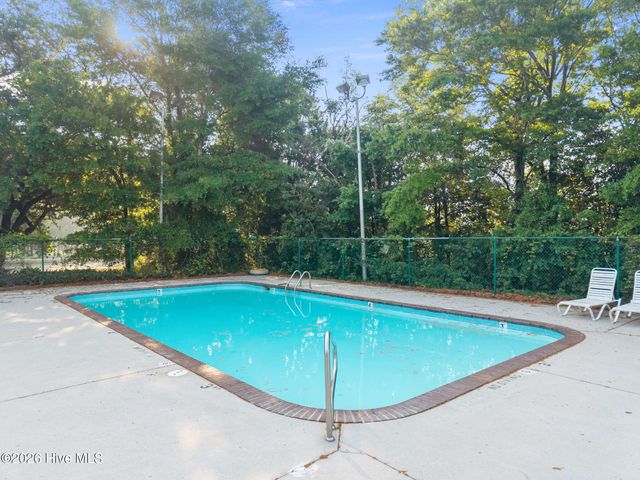 2720 S 17th Street Apt B, Wilmington, NC 28412