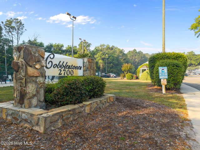 2720 S 17th Street Apt B, Wilmington, NC 28412