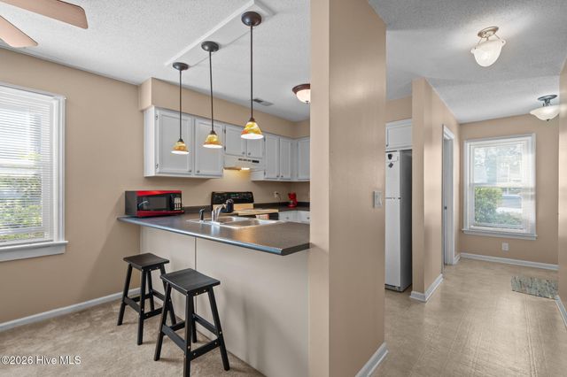 2720 S 17th Street Apt B, Wilmington, NC 28412