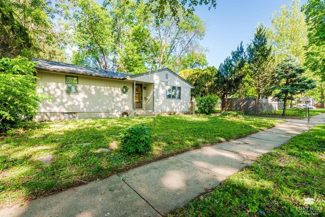 946 Mission Avenue, Manhattan, KS 66502