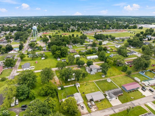 530 W Barber Street, Hartford City, IN 47348