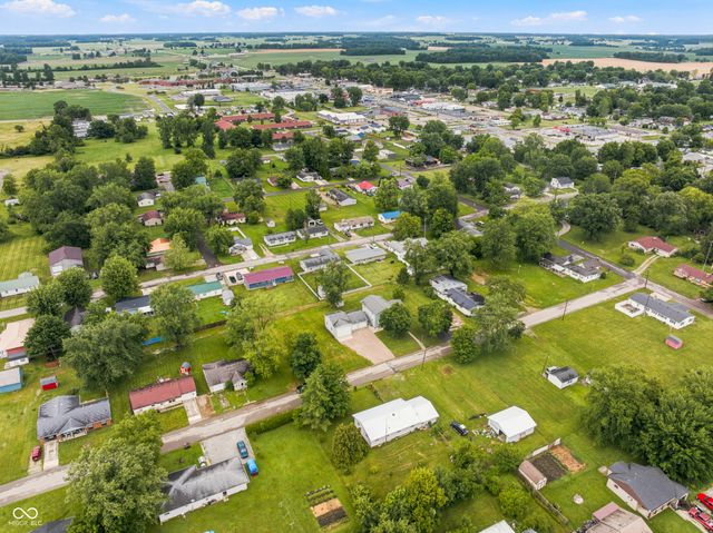 530 W Barber Street, Hartford City, IN 47348