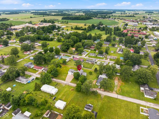 530 W Barber Street, Hartford City, IN 47348