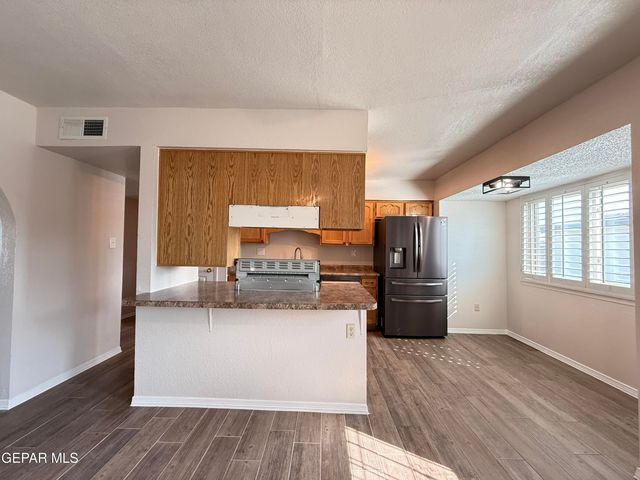 9321 SORBONNE Drive, El Paso, TX 79907