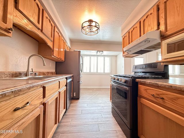 9321 SORBONNE Drive, El Paso, TX 79907