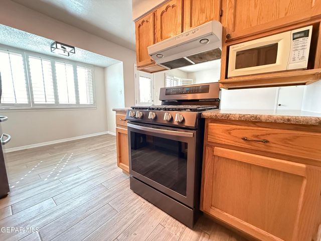 9321 SORBONNE Drive, El Paso, TX 79907