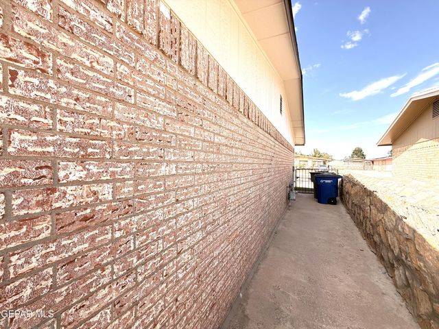 9321 SORBONNE Drive, El Paso, TX 79907