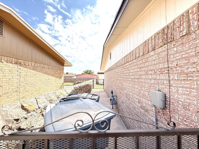 9321 SORBONNE Drive, El Paso, TX 79907