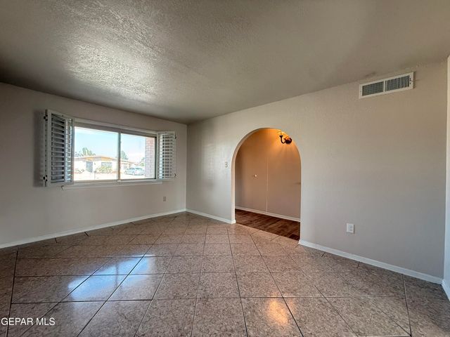 9321 SORBONNE Drive, El Paso, TX 79907