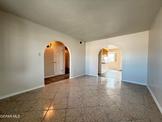 9321 SORBONNE Drive, El Paso, TX 79907