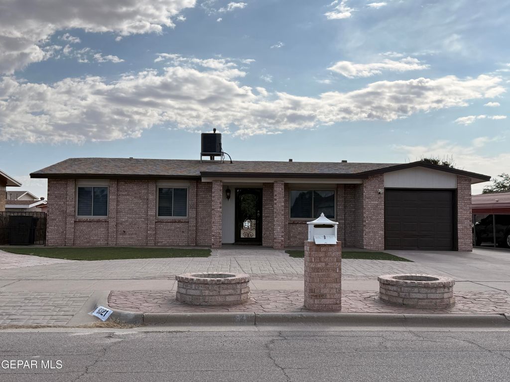 9321 SORBONNE Drive, El Paso, TX 79907
