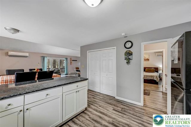 8 Wahoo Court, Penn Forest Twp, PA 18210