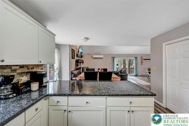 8 Wahoo Court, Penn Forest Twp, PA 18210