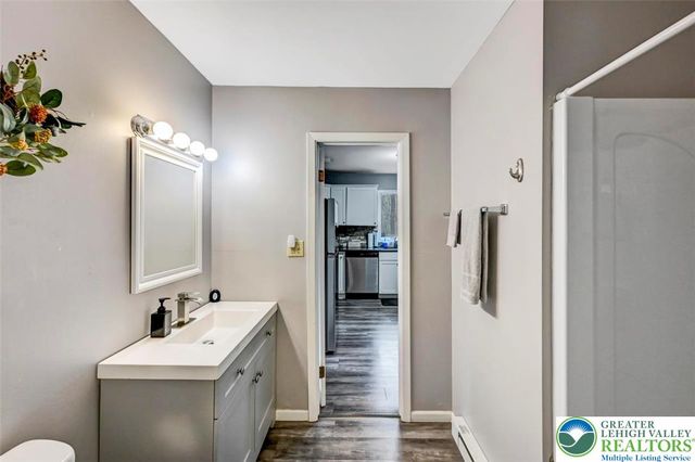 8 Wahoo Court, Penn Forest Twp, PA 18210