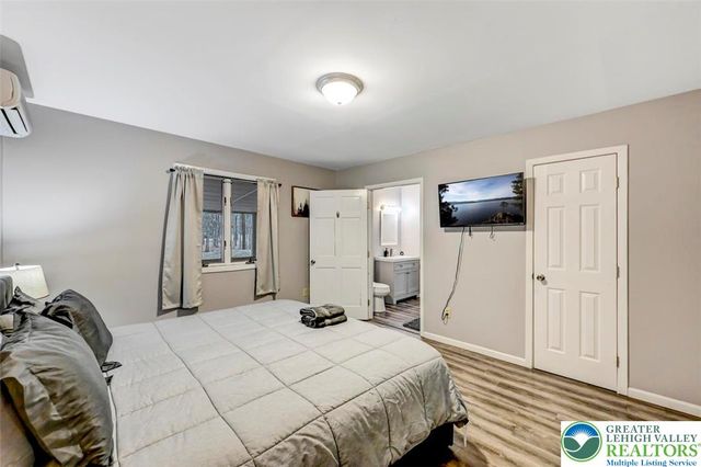 8 Wahoo Court, Penn Forest Twp, PA 18210