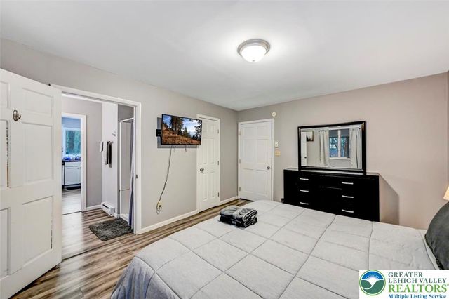 8 Wahoo Court, Penn Forest Twp, PA 18210