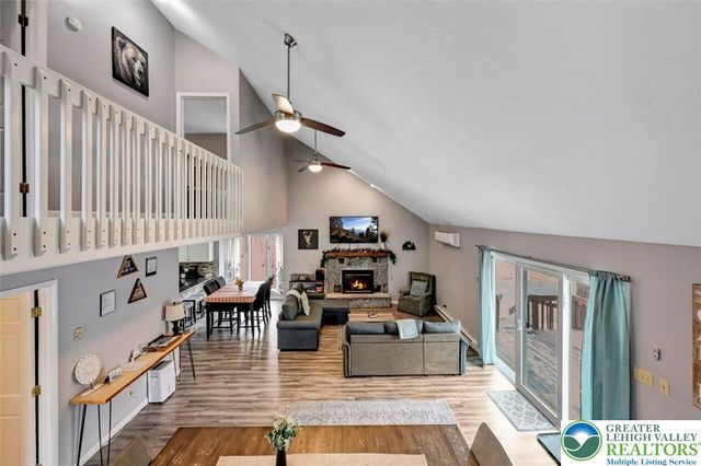 8 Wahoo Court, Penn Forest Twp, PA 18210