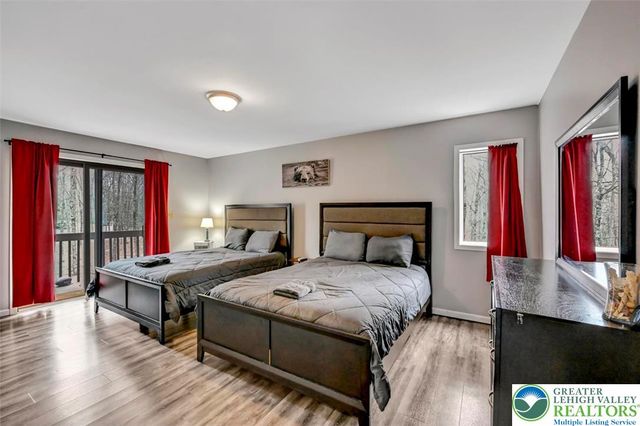 8 Wahoo Court, Penn Forest Twp, PA 18210