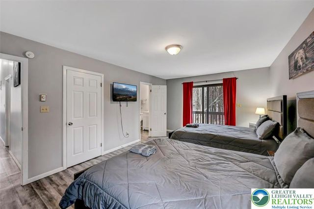 8 Wahoo Court, Penn Forest Twp, PA 18210