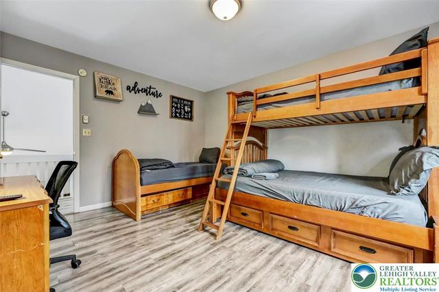 8 Wahoo Court, Penn Forest Twp, PA 18210