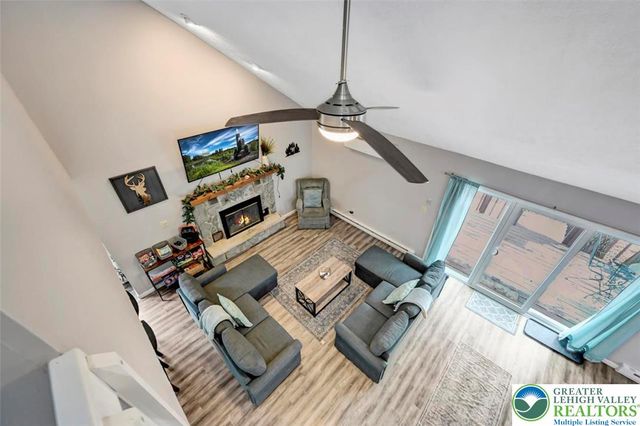 8 Wahoo Court, Penn Forest Twp, PA 18210