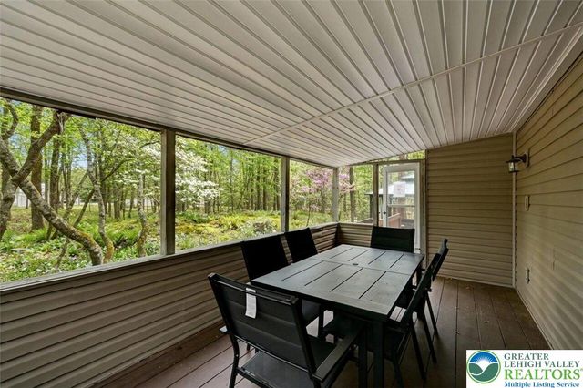 8 Wahoo Court, Penn Forest Twp, PA 18210