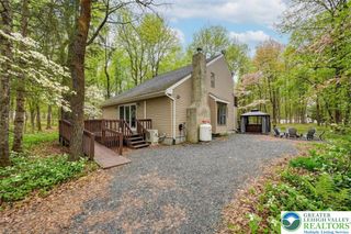 8 Wahoo Court, Penn Forest Twp, PA 18210