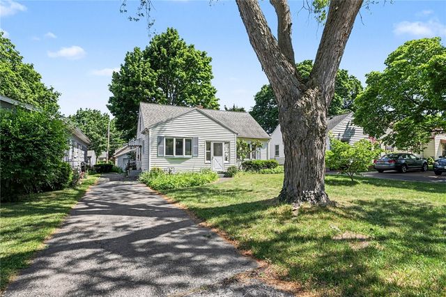 10 Heberton Road, Irondequoit, NY 14622