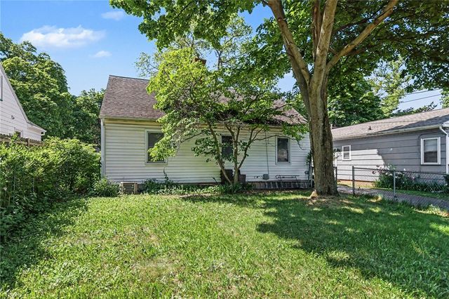 10 Heberton Road, Irondequoit, NY 14622