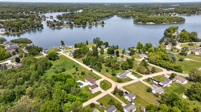 10740 Montview Drive, Somerset Twp, MI 49249