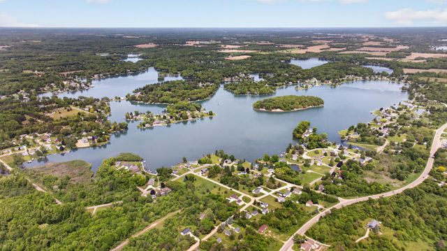 10740 Montview Drive, Somerset Twp, MI 49249