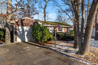 9 W 8th Street, Ronkonkoma, NY 11779