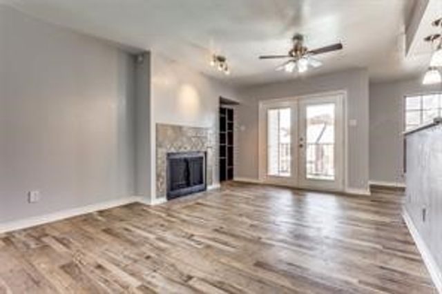 5726 Marvin Loving Drive 221, Garland, TX 75043