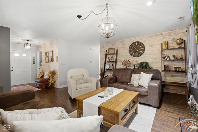 6210 Cradle River Drive, Indianapolis, IN 46221