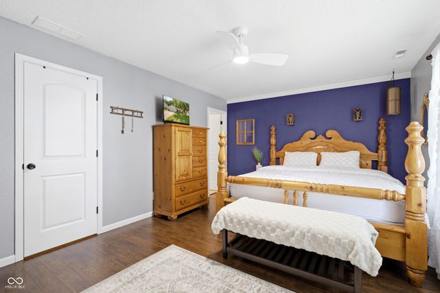 6210 Cradle River Drive, Indianapolis, IN 46221