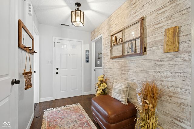 6210 Cradle River Drive, Indianapolis, IN 46221