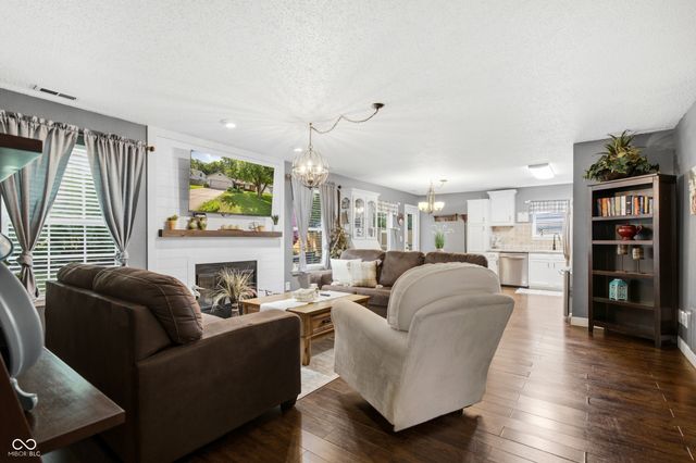 6210 Cradle River Drive, Indianapolis, IN 46221