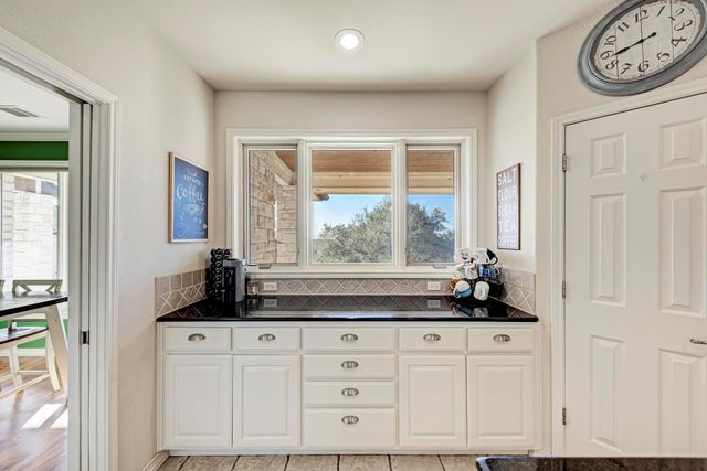 330 Juniper TRL, Kingsland, TX 78639