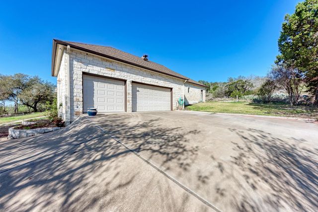 330 Juniper TRL, Kingsland, TX 78639