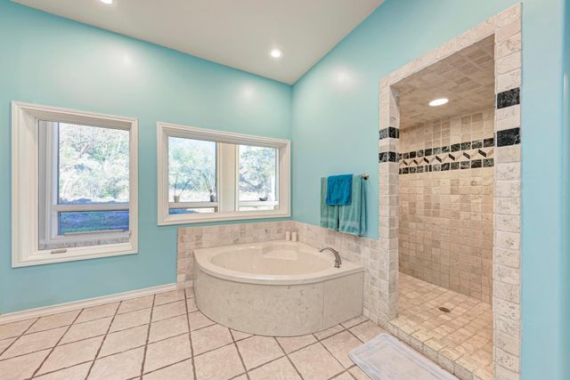 330 Juniper TRL, Kingsland, TX 78639