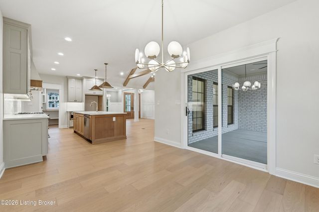 15117 Beckley Springs Dr, Louisville, KY 40245